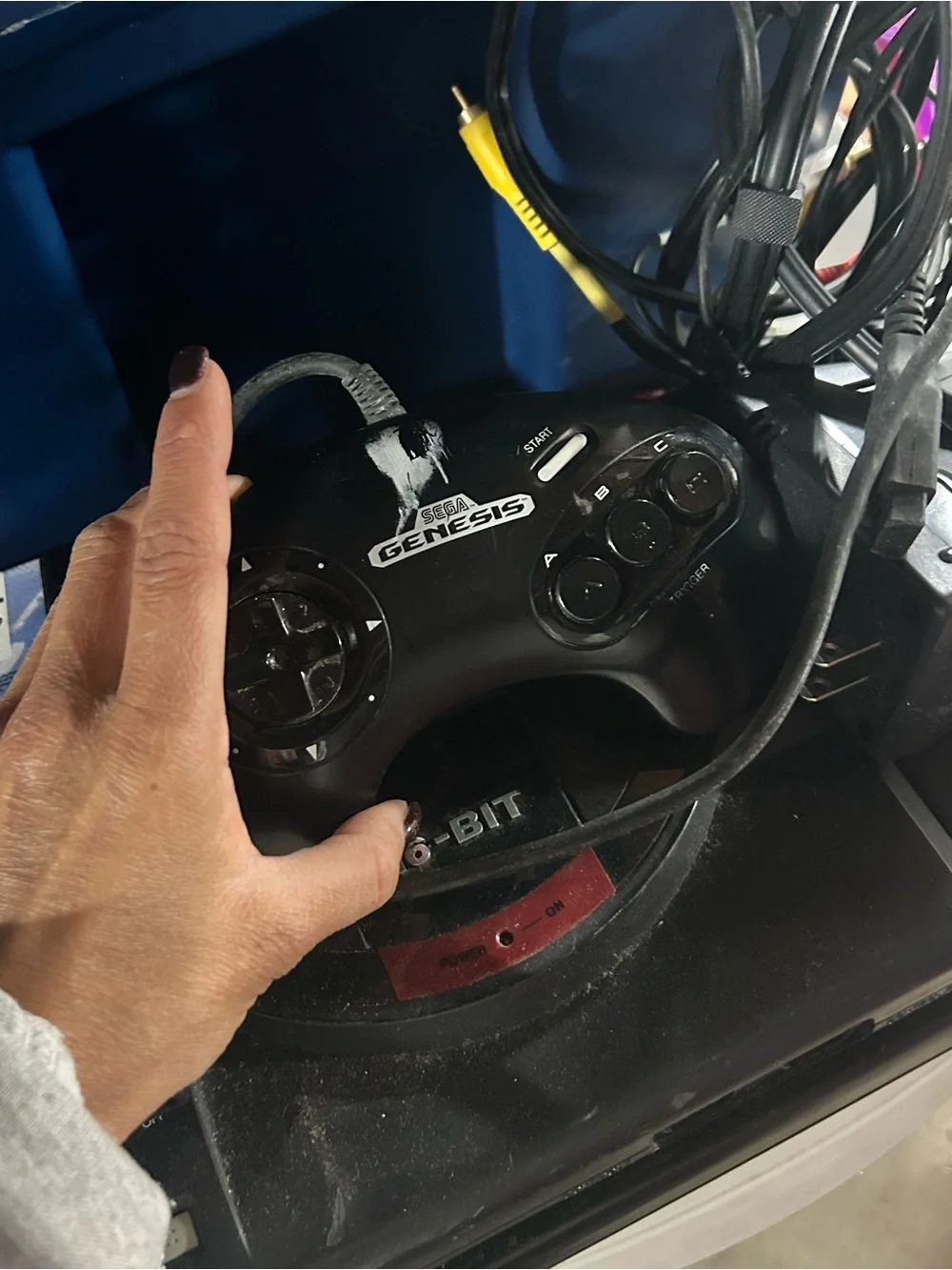 Sega Genesis 16-Bit Retro Game Console, 2 controllers and 3 games